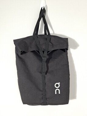 On Running Black Cloth Lightweight Backpack